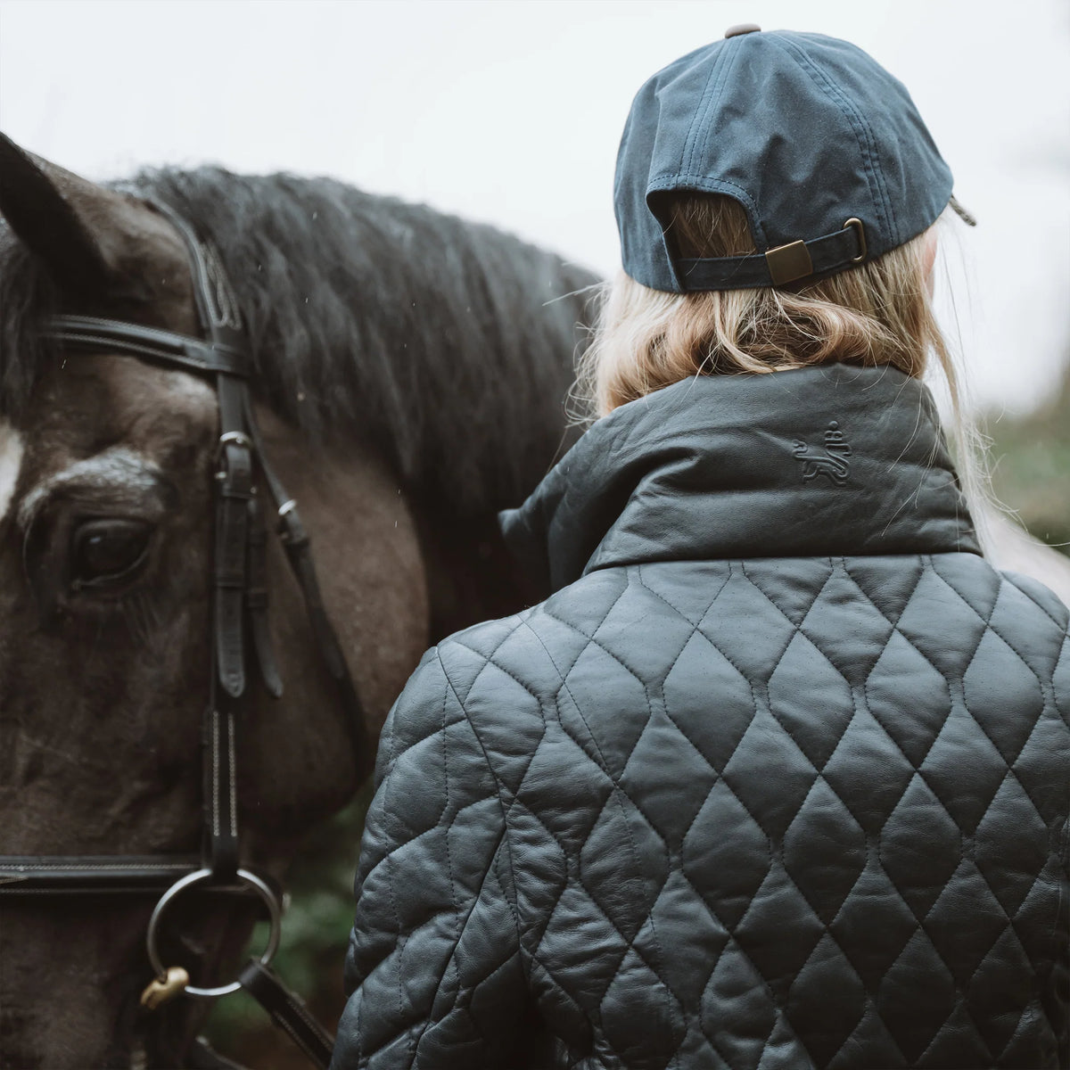 Women's Quilted Navy Leather Coat – Classic Winter Outerwear – view 4