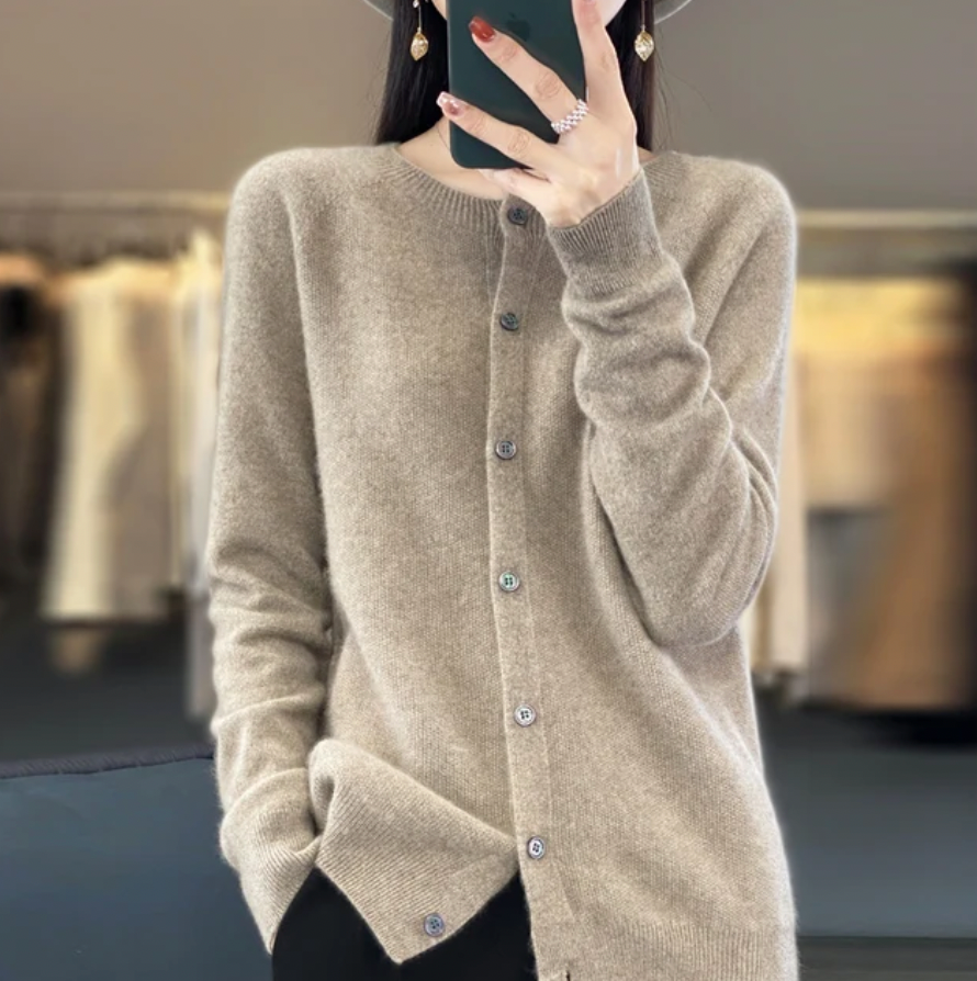 Eleanor - Soft Button-Up Cardigan