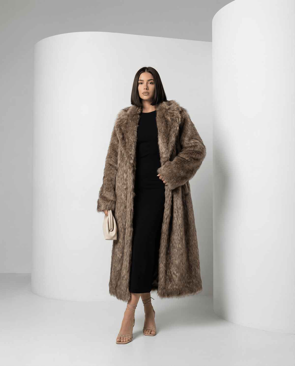 Longline Faux-Fur Coat – Heavy Plush Winter Coat in Beige & Brown – view 3