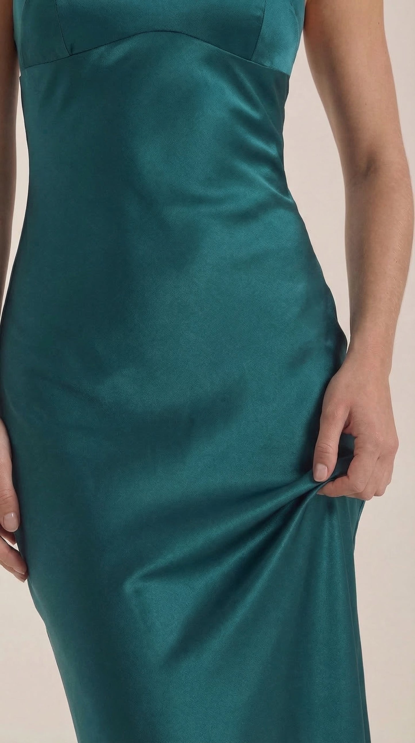 Kelly | Women's Elegant Maxi Wedding Guest Dress with Spaghetti Straps