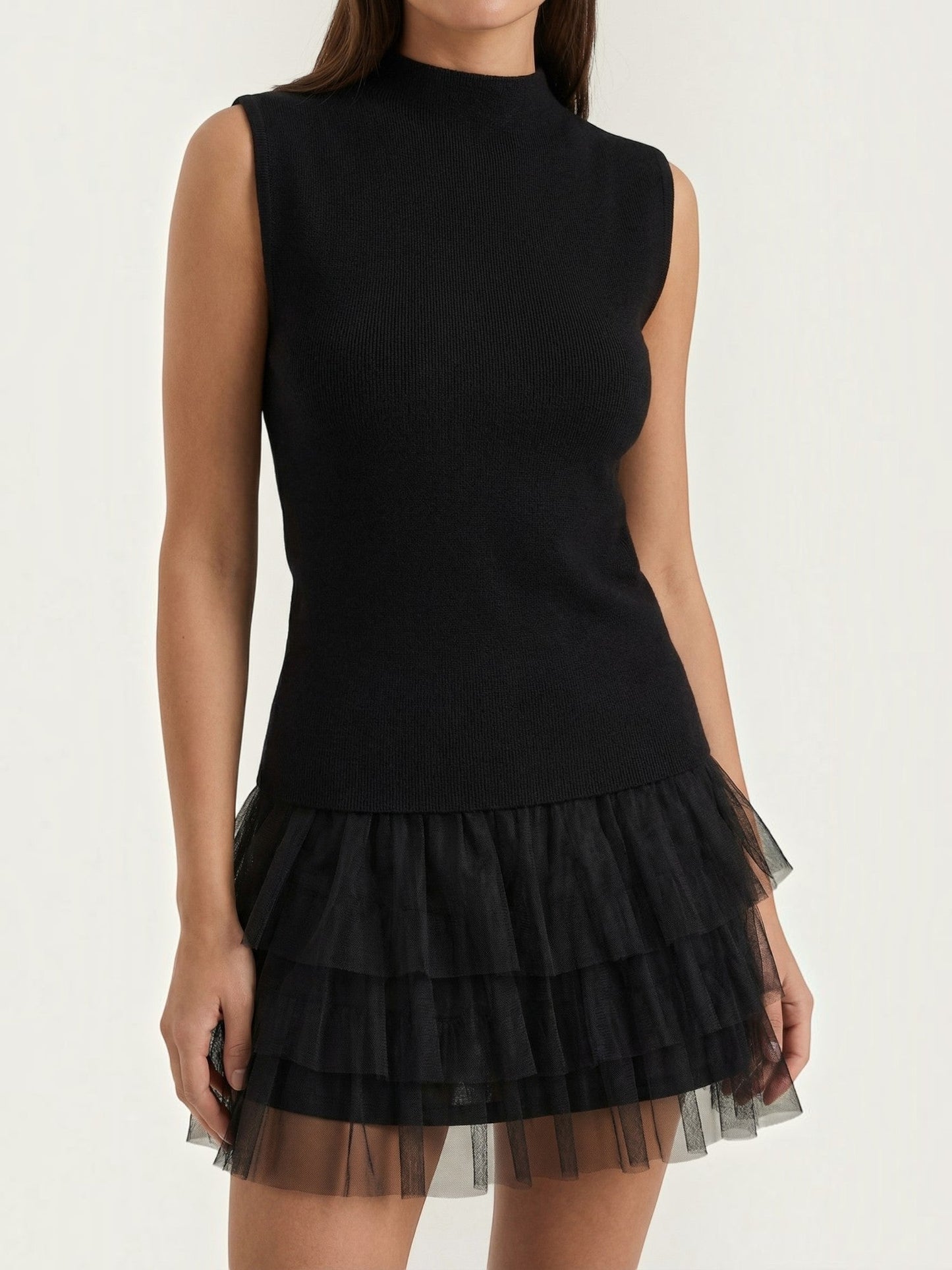 Nadia Mini-Tüllkleid mit hohem Kragen